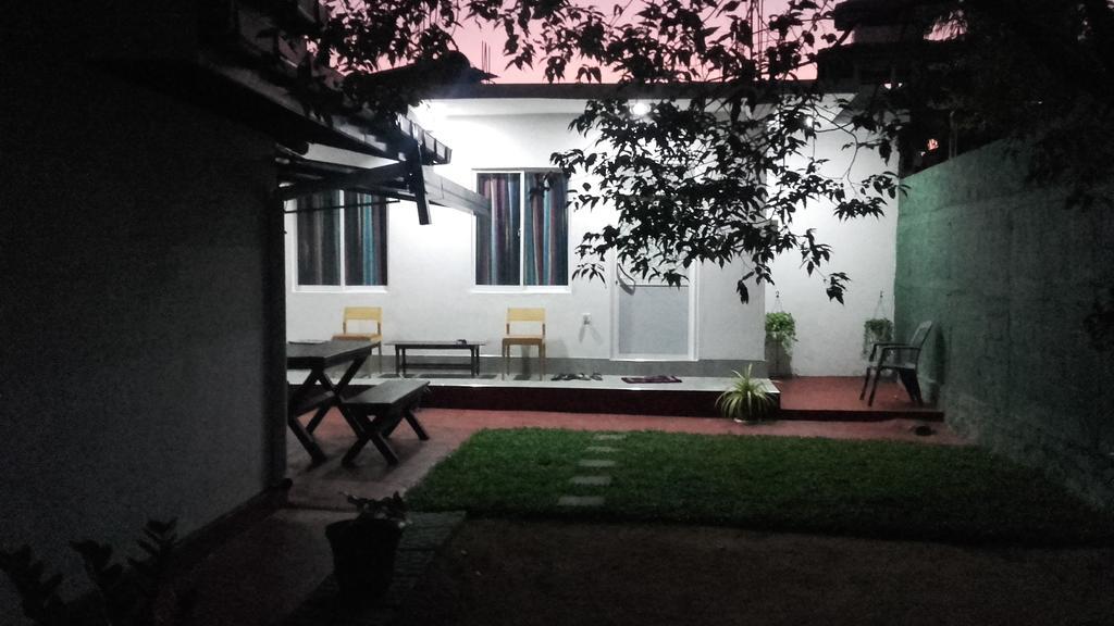 Apartament Araliya White House Negombo Zewnętrze zdjęcie